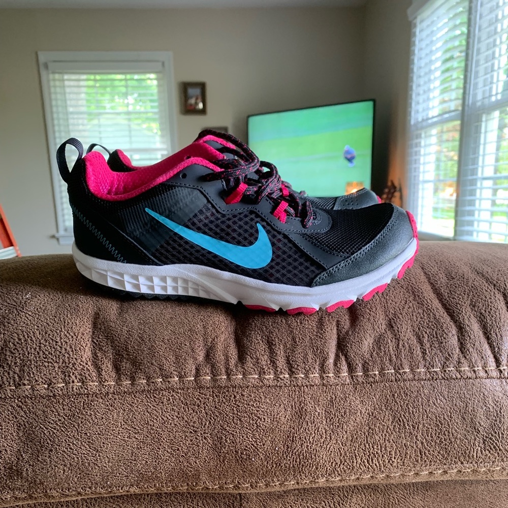 Nike Wild Trail Tennis Shoes